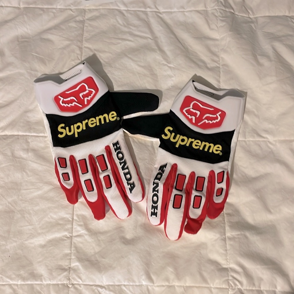 Supreme x Honda Fox Racing Gloves Red